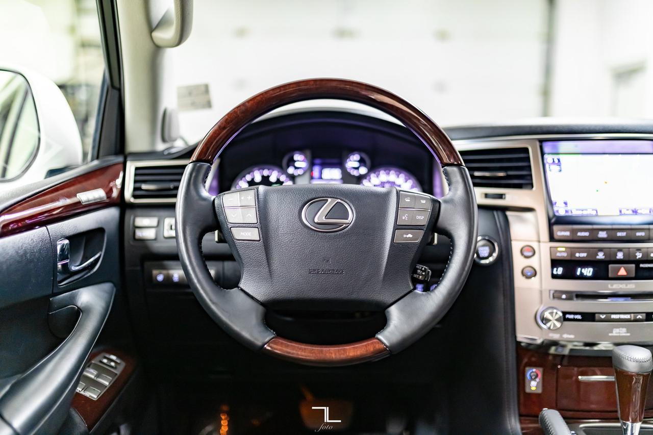 2015 Lexus LX 570 AWD Luxury Leather Roof Nav BCam DVD Red Deer AB