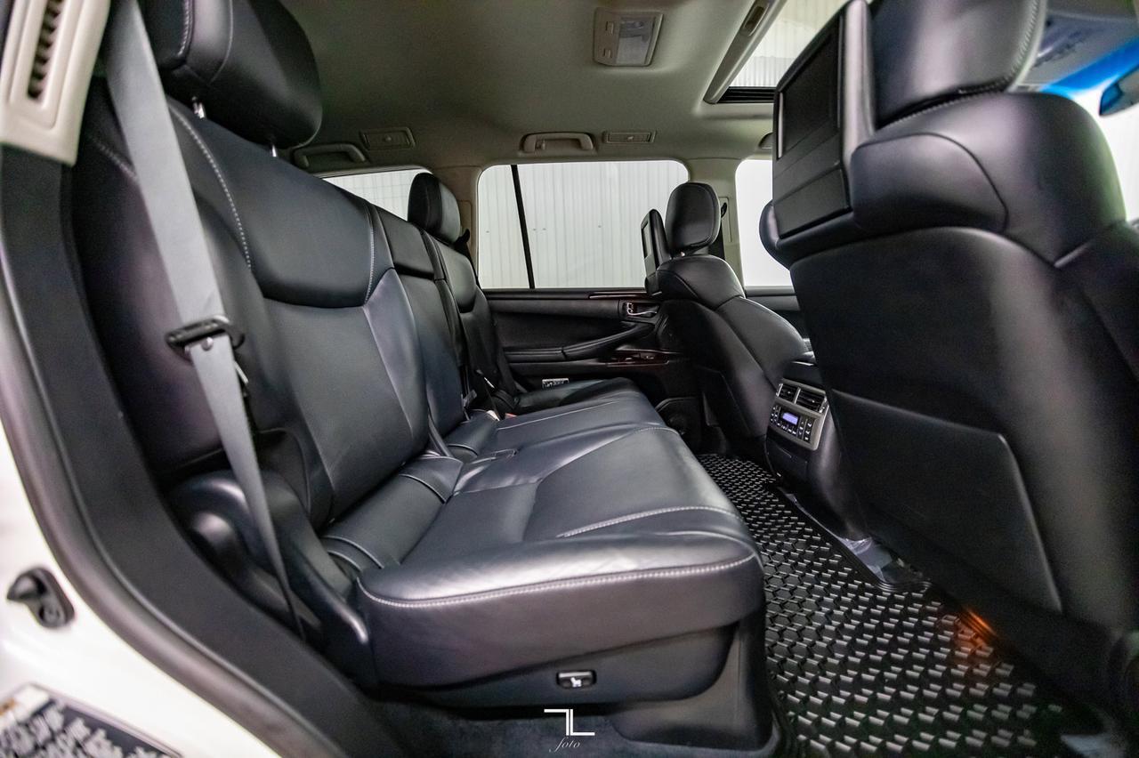 2015 Lexus LX 570 AWD Luxury Leather Roof Nav BCam DVD Red Deer AB