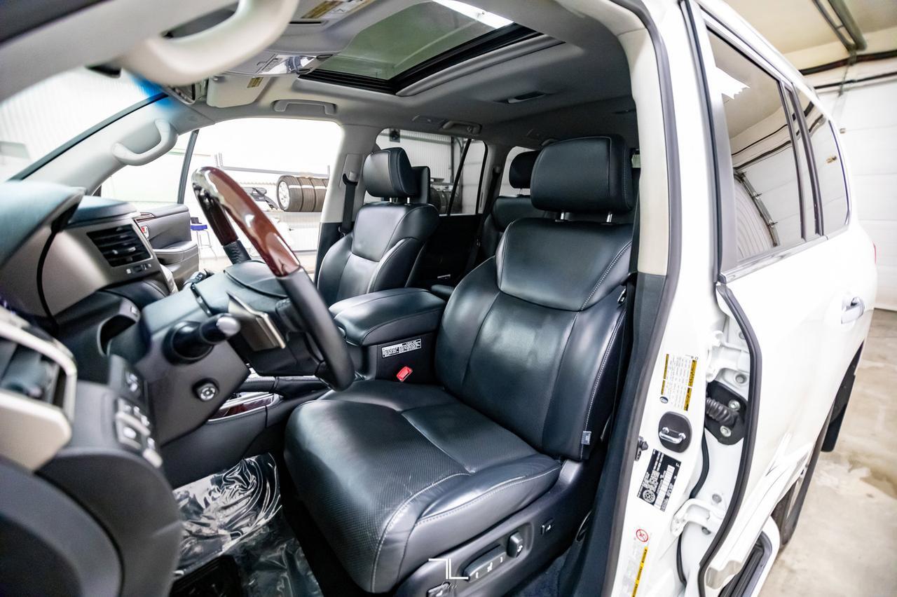 2015 Lexus LX 570 AWD Luxury Leather Roof Nav BCam DVD Red Deer AB