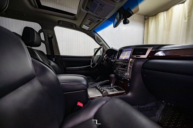 2015 Lexus LX 570 AWD Luxury Leather Roof Nav BCam DVD Red Deer AB