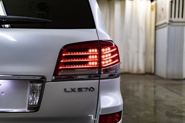 2015 Lexus LX 570 AWD Luxury Leather Roof Nav BCam DVD Red Deer AB