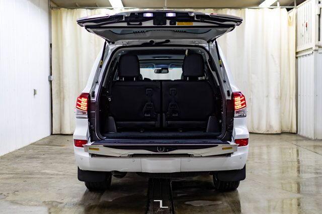 2015 Lexus LX 570 AWD Luxury Leather Roof Nav BCam DVD Red Deer AB