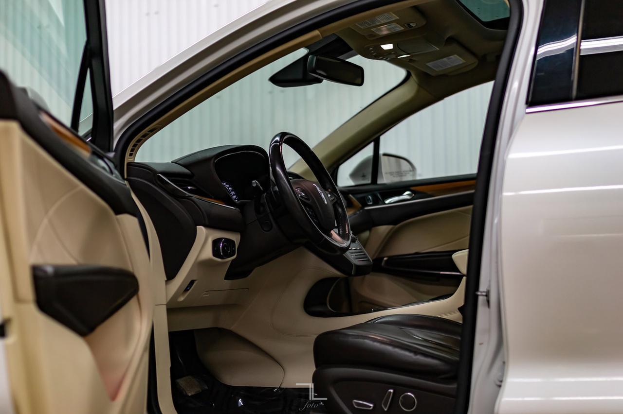 2015 Lincoln MKC AWD Luxury Edition Leather Roof Nav Red Deer AB