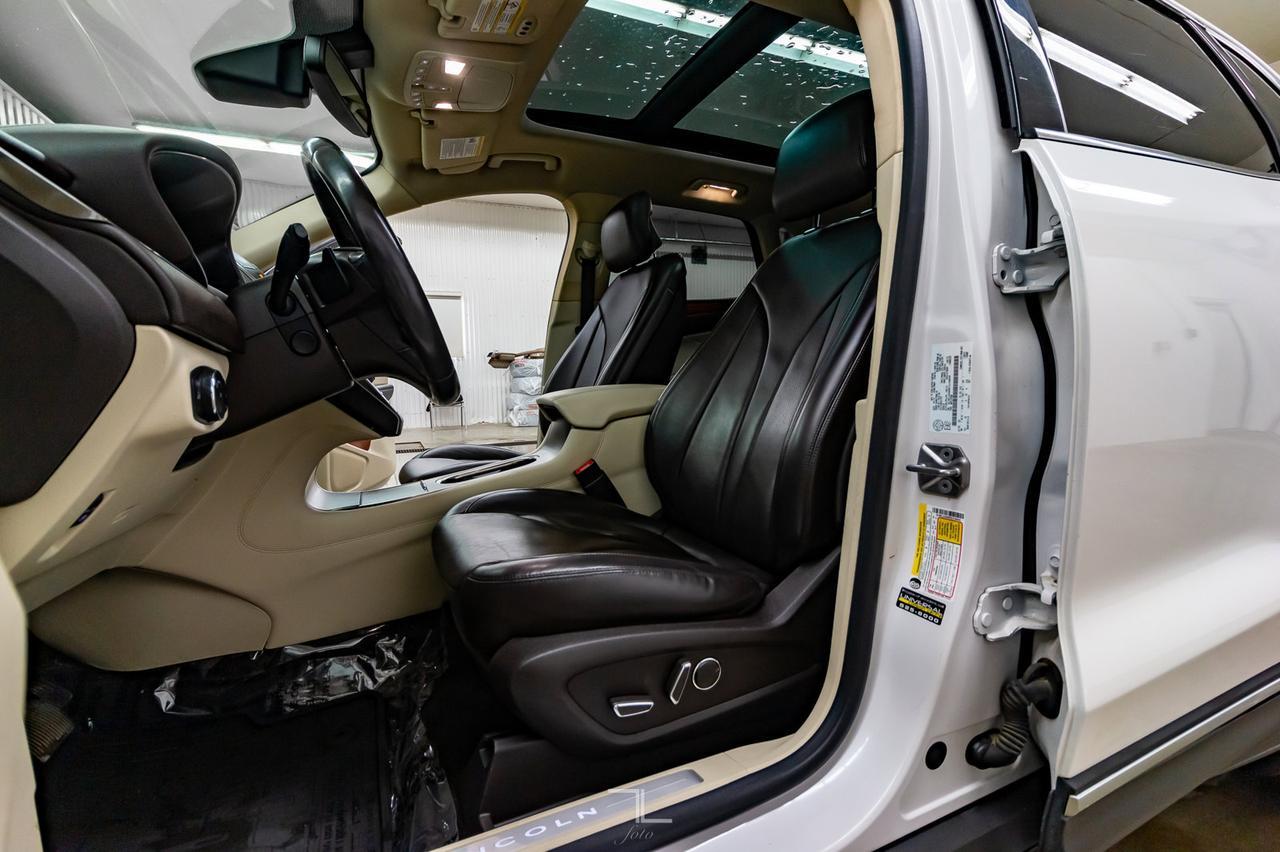 2015 Lincoln MKC AWD Luxury Edition Leather Roof Nav Red Deer AB