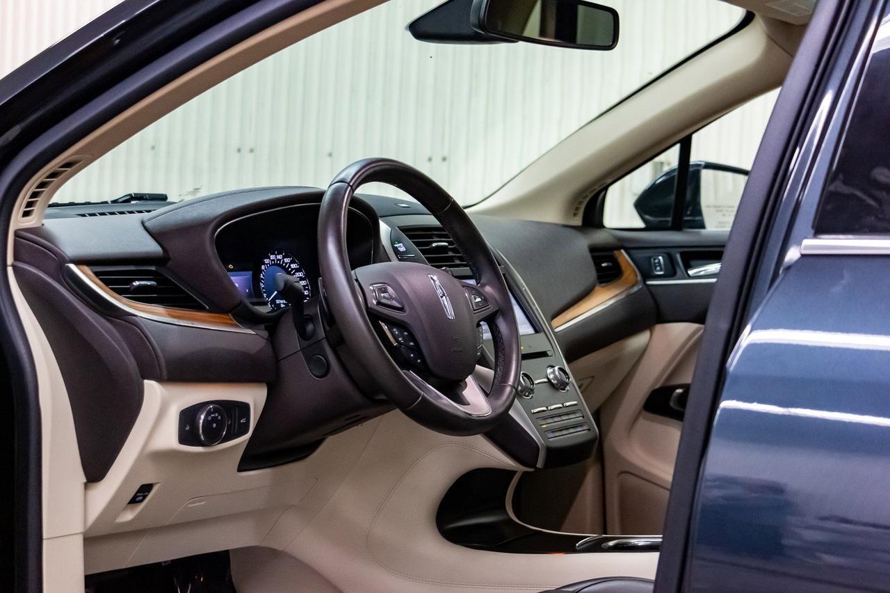 2015 Lincoln MKC AWD Luxury Edition Leather Roof Nav Red Deer AB