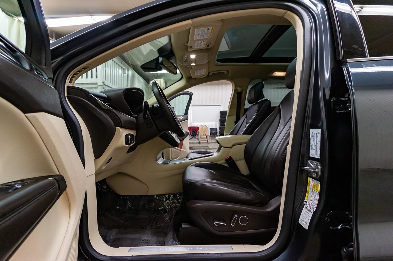 2015 Lincoln MKC AWD Luxury Edition Leather Roof Nav Red Deer AB