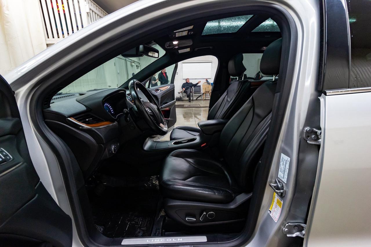 2015 Lincoln MKC AWD Luxury Edition Leather Roof Nav Red Deer AB
