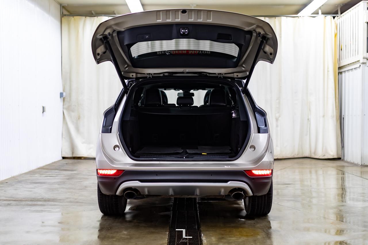 2015 Lincoln MKC AWD Luxury Leather Roof Nav BCam Red Deer AB