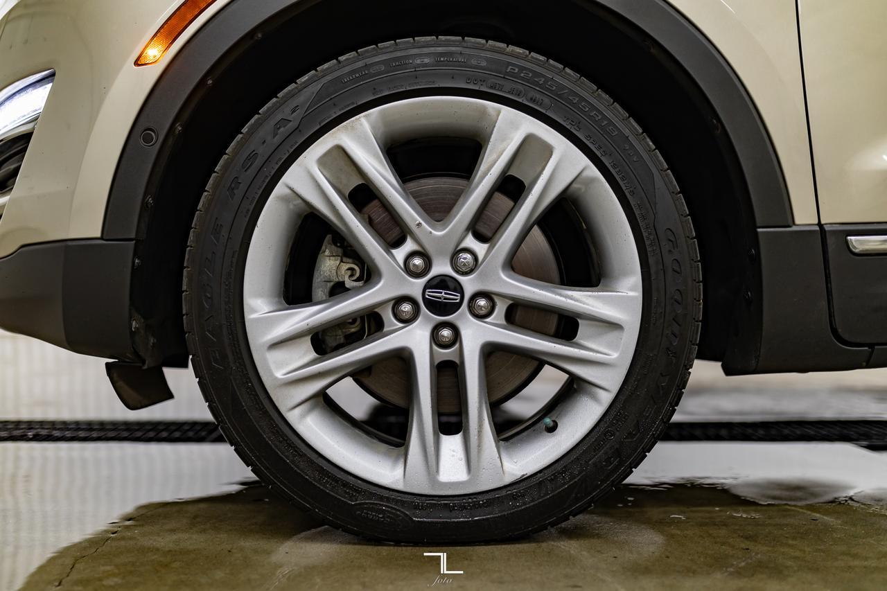 2015 Lincoln MKC AWD Luxury Leather Roof Nav BCam Red Deer AB