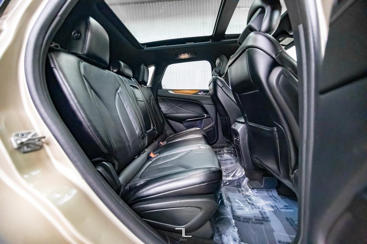 2015 Lincoln MKC AWD Luxury Leather Roof Nav BCam Red Deer AB