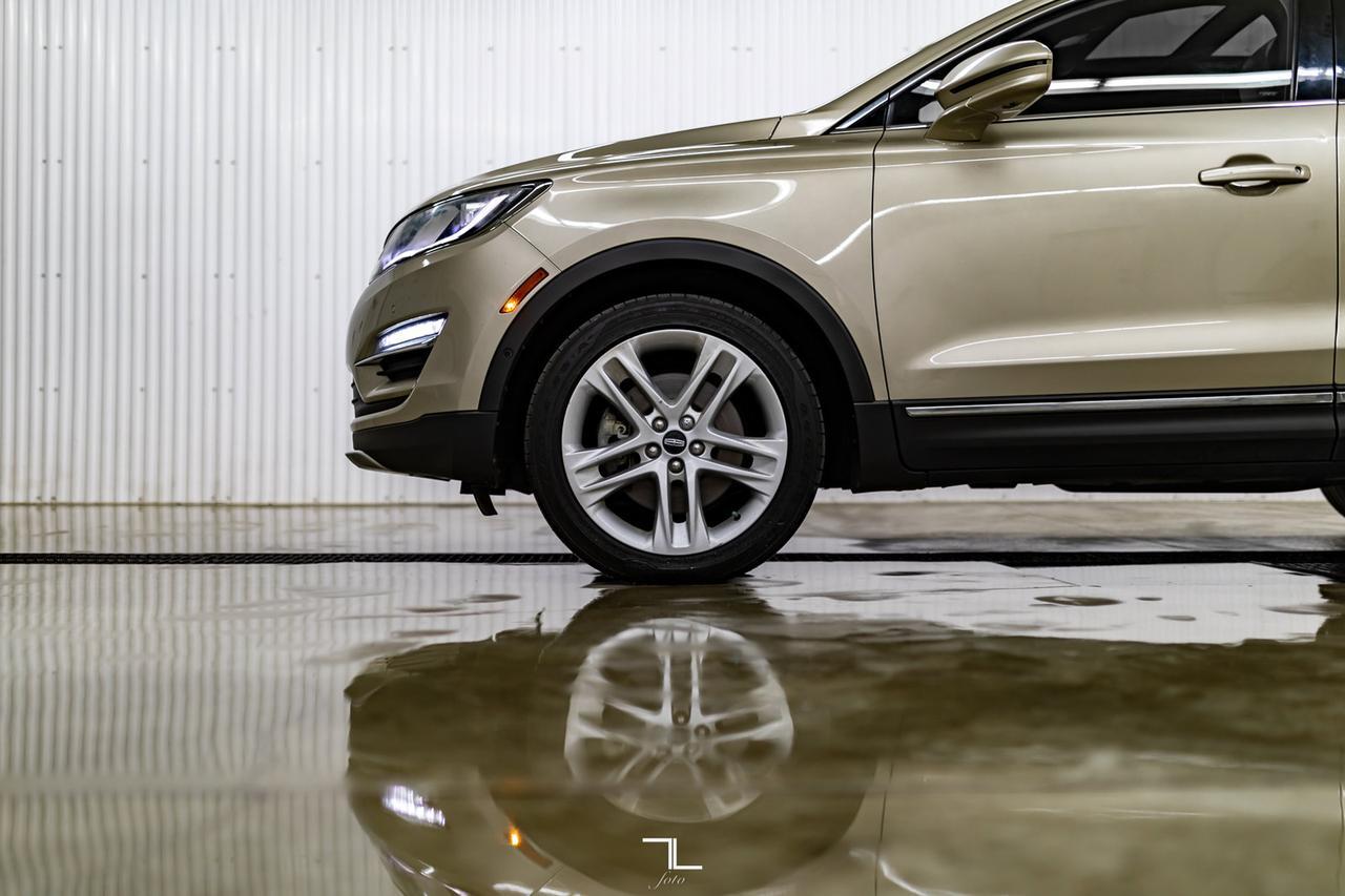 2015 Lincoln MKC AWD Luxury Leather Roof Nav BCam Red Deer AB