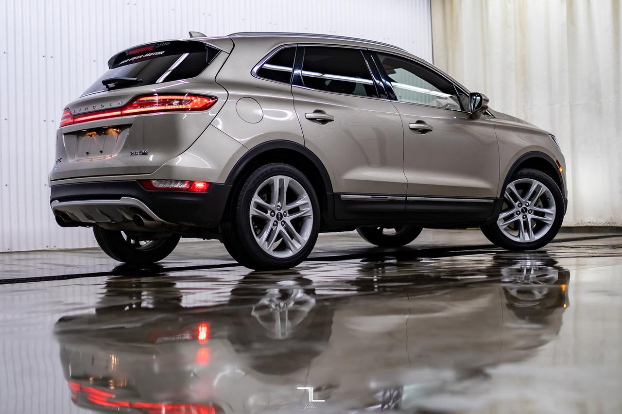 2015 Lincoln MKC AWD Luxury Leather Roof Nav BCam Red Deer AB