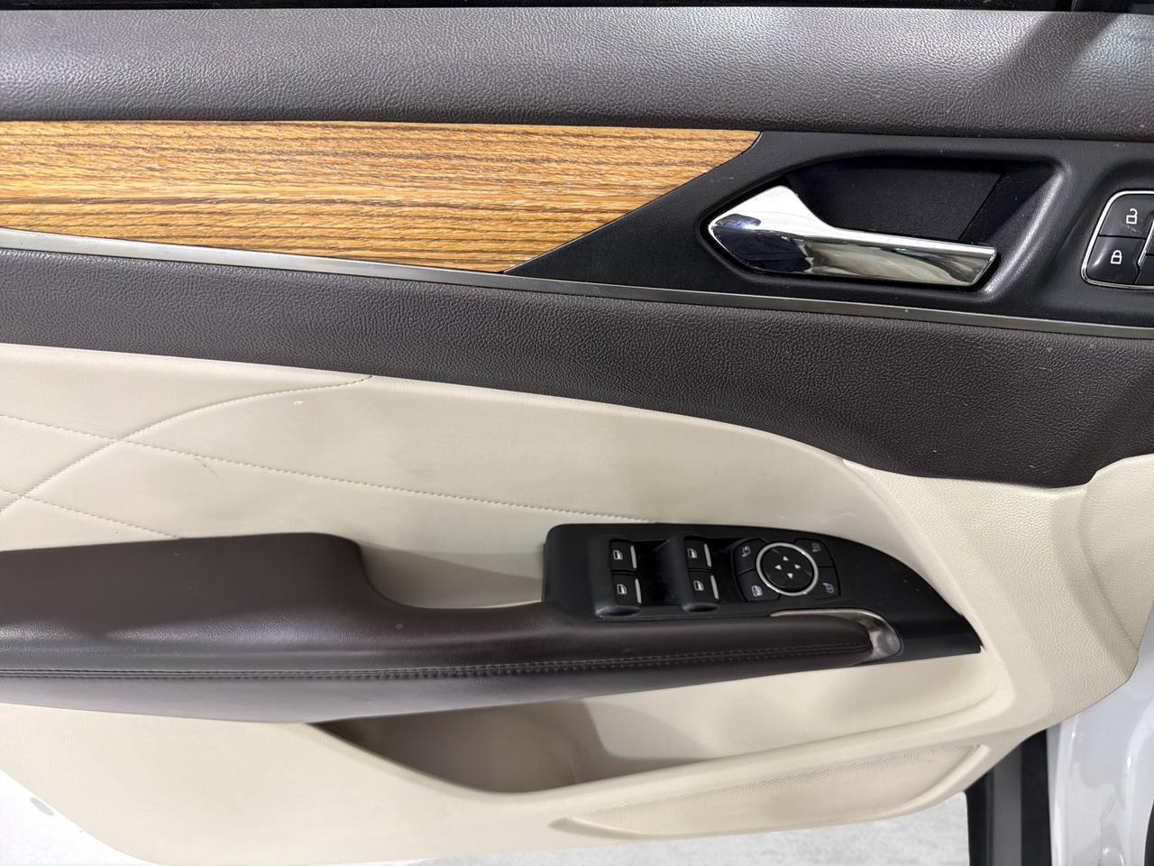 2015 Lincoln MKC Base San Antonio TX