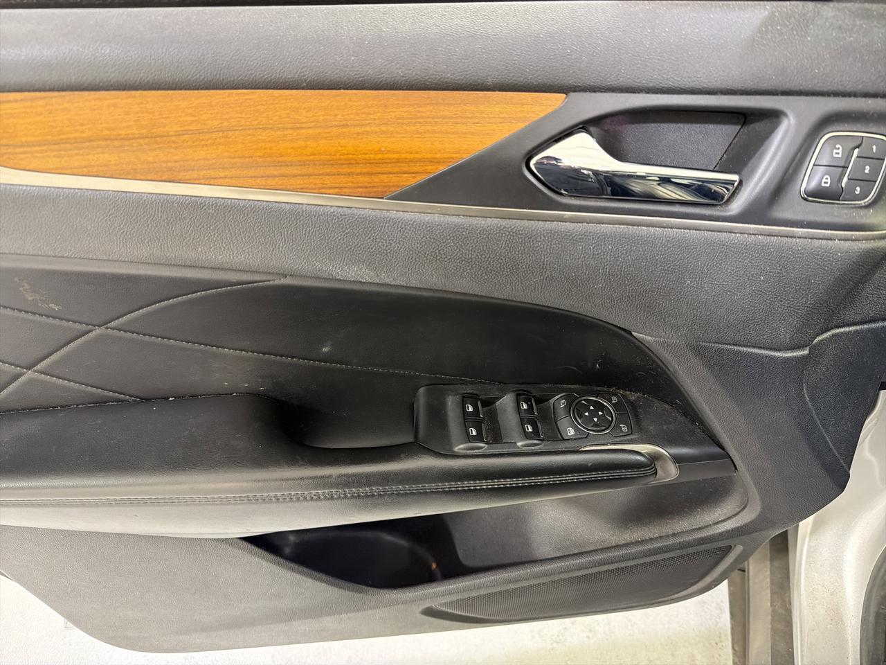 2015 Lincoln MKC Base San Antonio TX