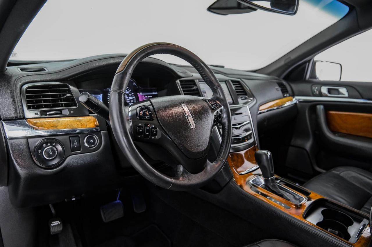 2015 Lincoln MKS BLIND SPOT ASSIST NAVIGATION PANORAMA LEATHER SEATS REAR CAMERA KEYLESS START Carrollton TX