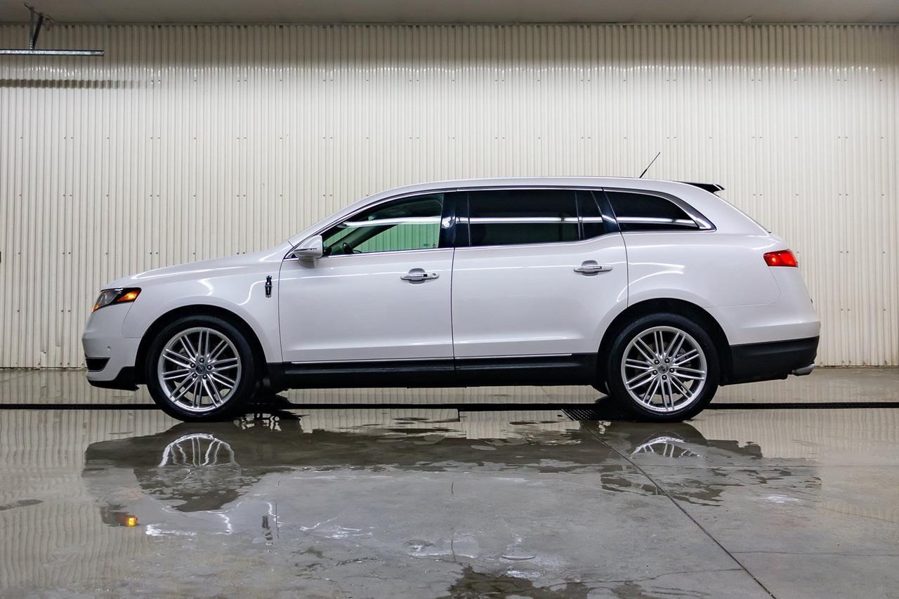2015 Lincoln MKT AWD Luxury Edition Leather Roof Nav Red Deer AB