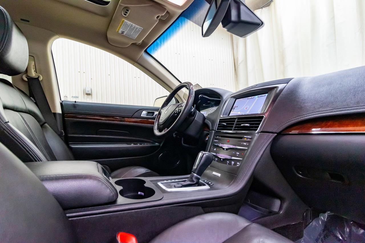 2015 Lincoln MKT AWD Luxury Edition Leather Roof Nav Red Deer AB