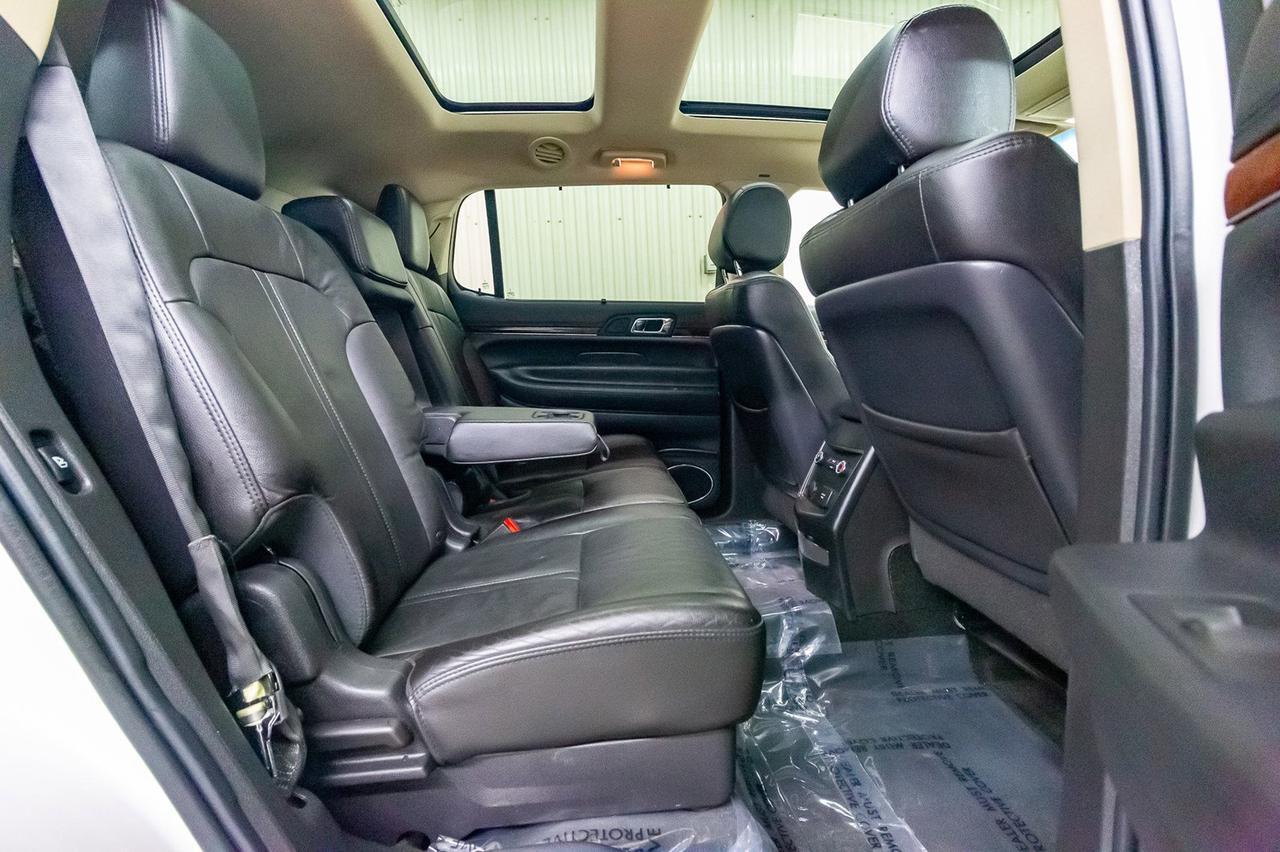 2015 Lincoln MKT AWD Luxury Edition Leather Roof Nav Red Deer AB