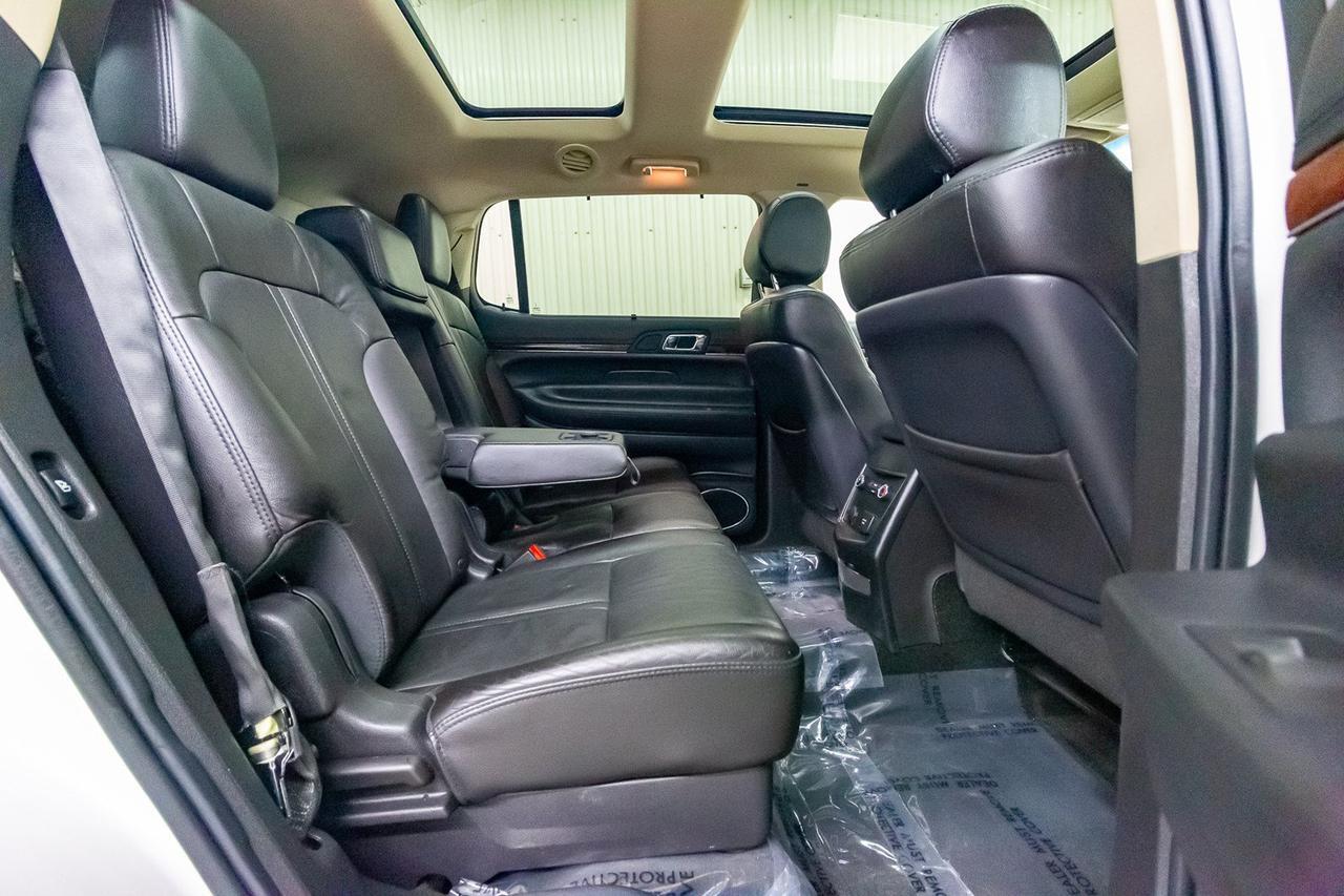 2015 Lincoln MKT AWD Luxury Edition Leather Roof Nav Red Deer AB
