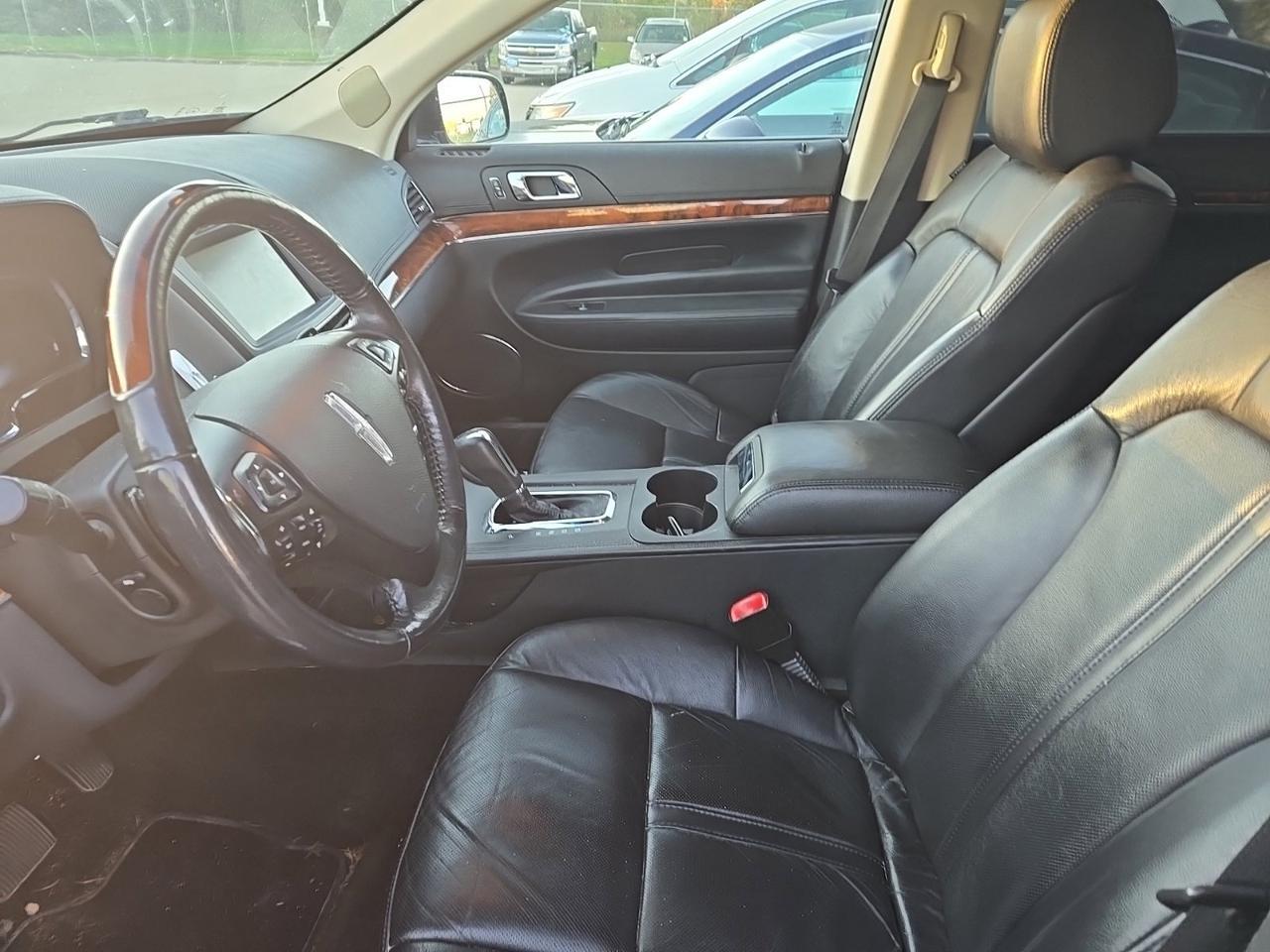 2015 Lincoln MKT Base West Burlington IA