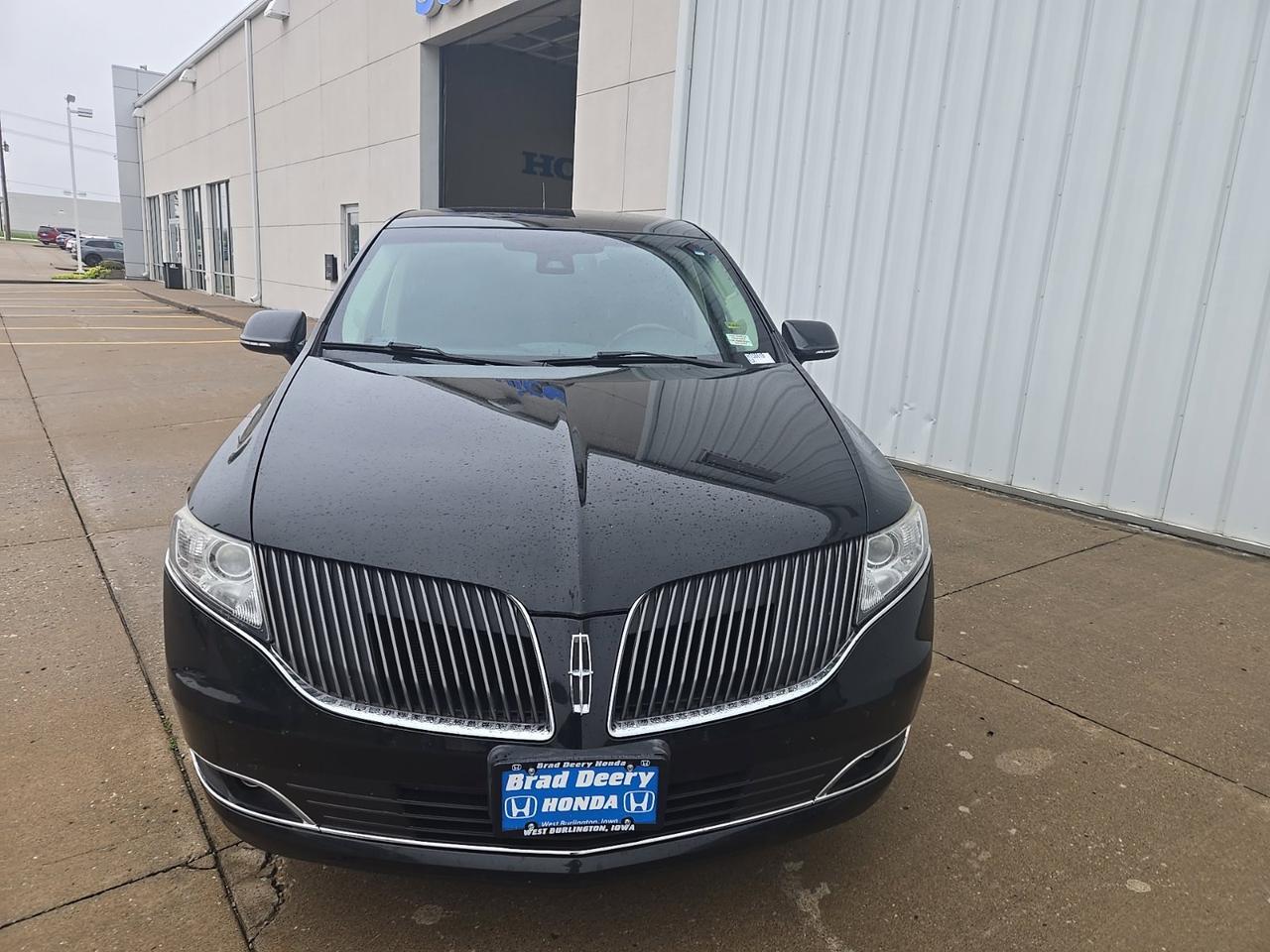 2015 Lincoln MKT Base