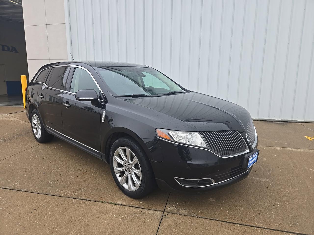 2015 Lincoln MKT Base