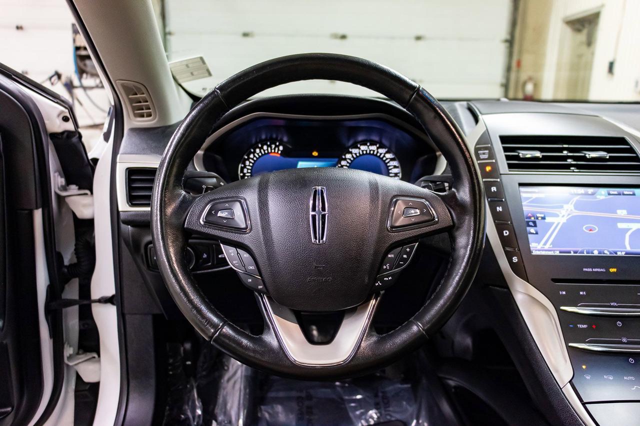 2015 Lincoln MKZ AWD Luxury Edition Leather Roof Nav Red Deer AB