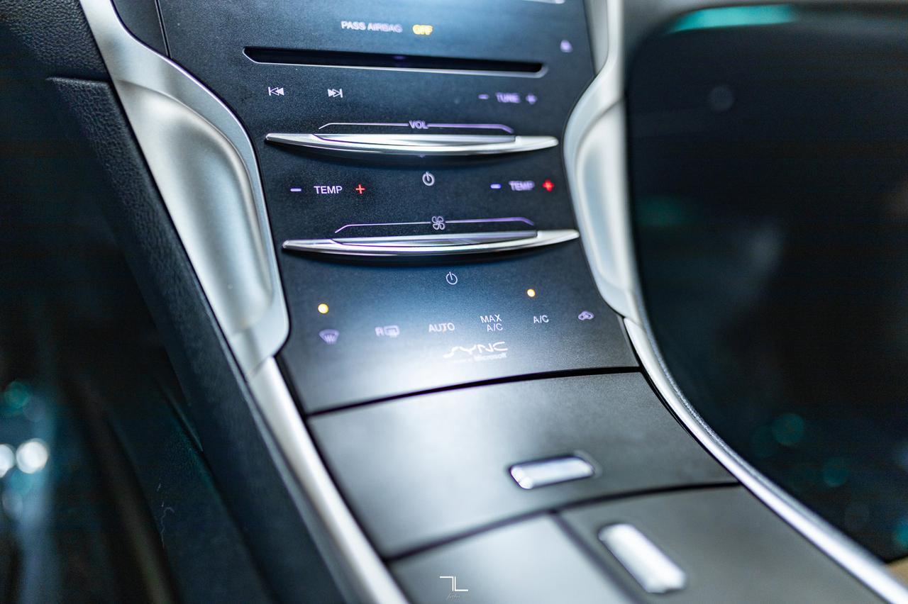 2015 Lincoln MKZ Luxury Edition Leather Nav BCam Red Deer AB