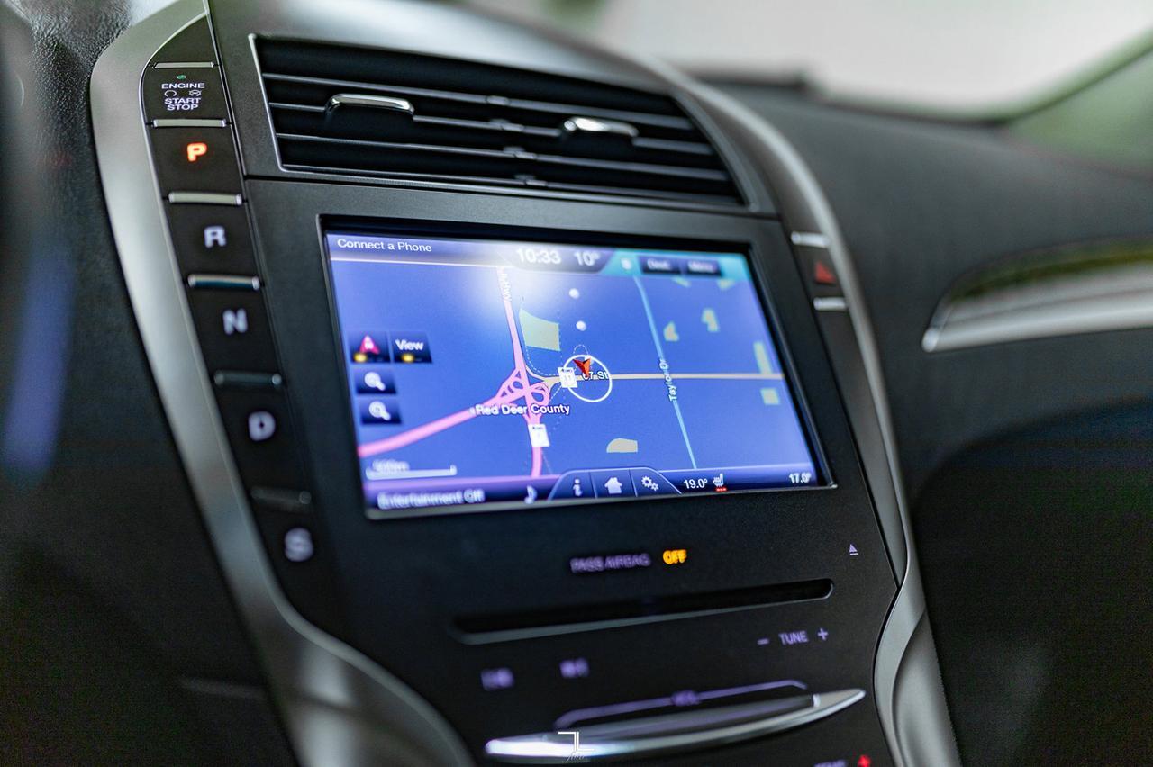 2015 Lincoln MKZ Luxury Edition Leather Nav BCam Red Deer AB