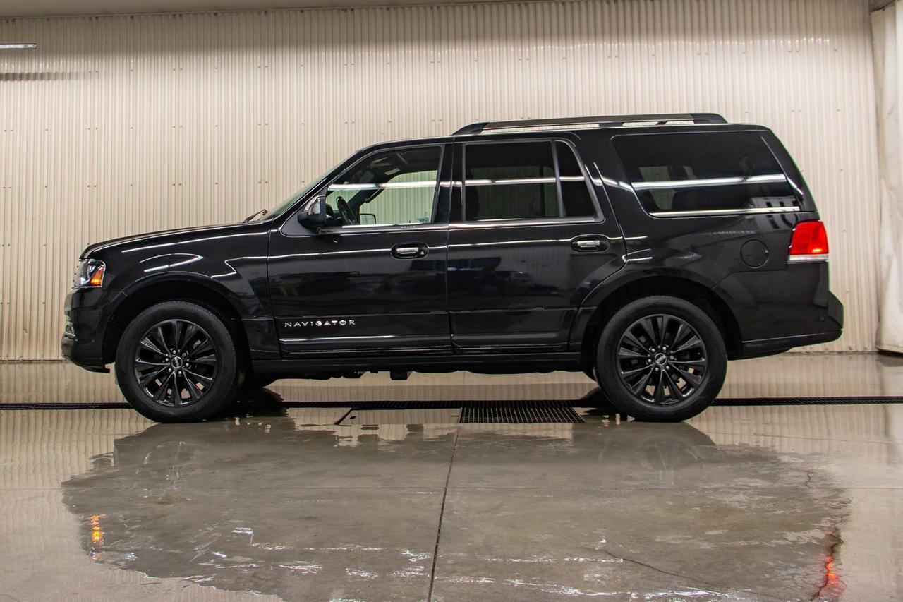 2015 Lincoln Navigator AWD LUXURY EDITION Red Deer AB