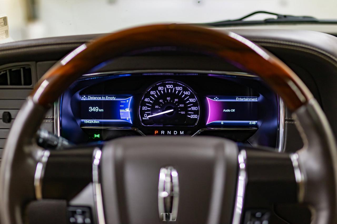 2015 Lincoln Navigator AWD Ultimate Leather Roof Nav BCam Red Deer AB