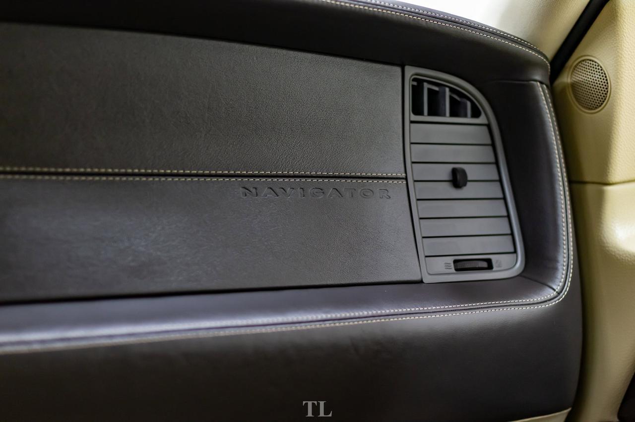 2015 Lincoln Navigator AWD Ultimate Leather Roof Nav BCam Red Deer AB