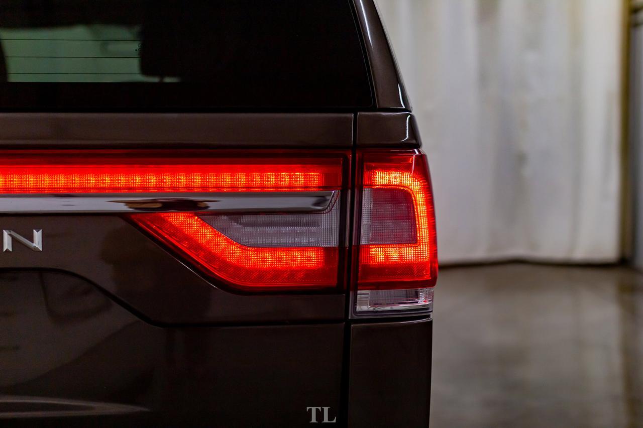 2015 Lincoln Navigator AWD Ultimate Leather Roof Nav BCam Red Deer AB