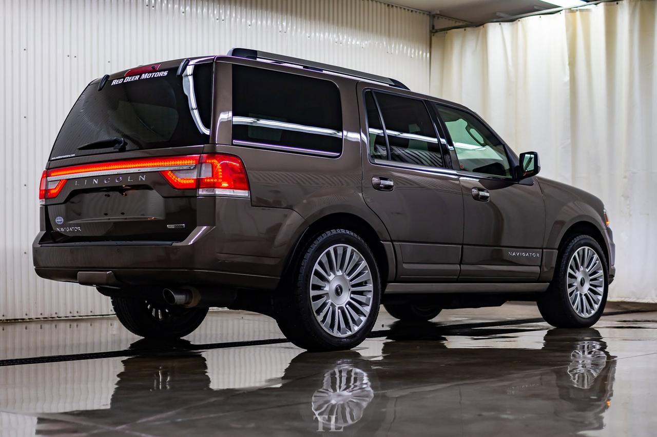 2015 Lincoln Navigator AWD Ultimate Leather Roof Nav BCam Red Deer AB