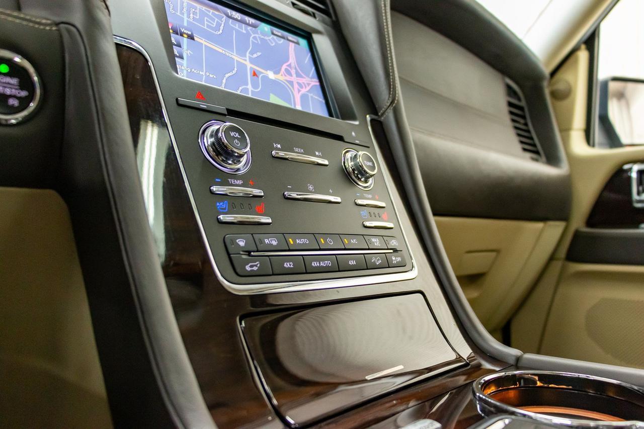 2015 Lincoln Navigator AWD Ultimate Leather Roof Nav Red Deer AB