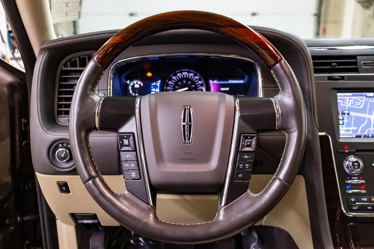 2015 Lincoln Navigator AWD Ultimate Leather Roof Nav Red Deer AB