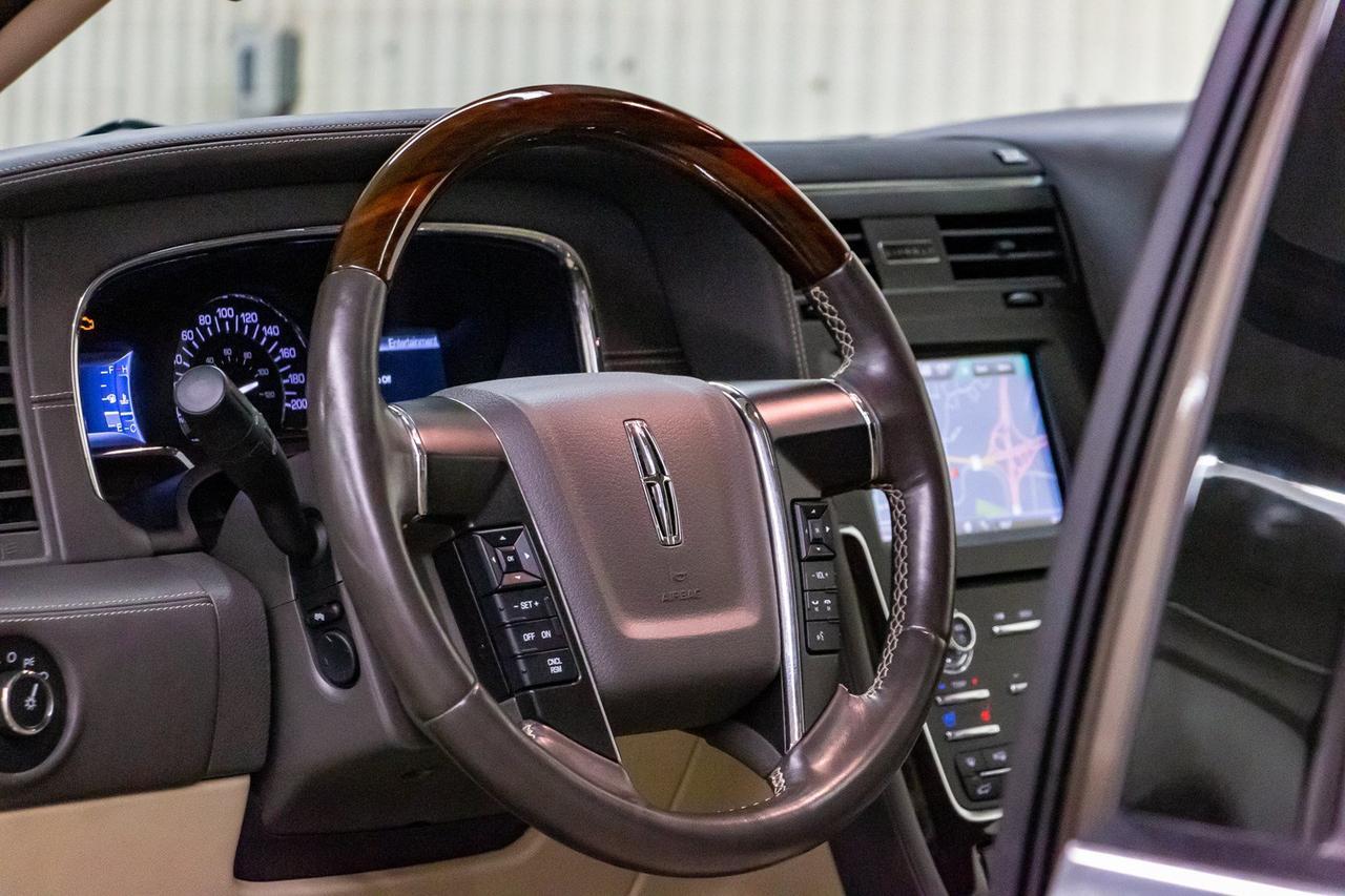 2015 Lincoln Navigator AWD Ultimate Leather Roof Nav Red Deer AB