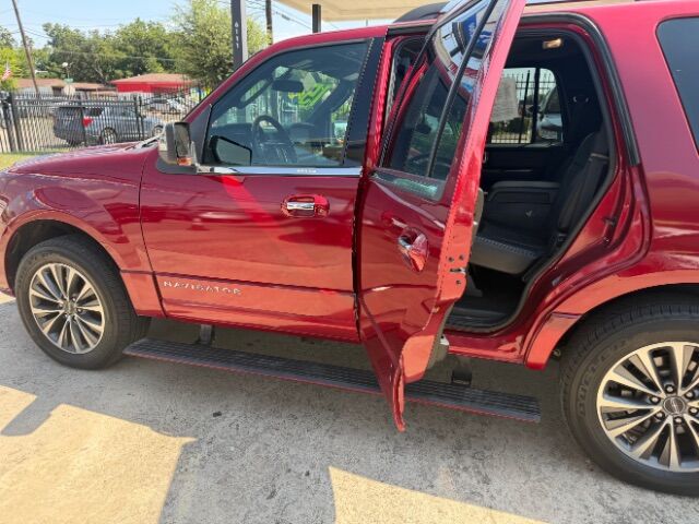 2015 Lincoln Navigator BASE Houston TX