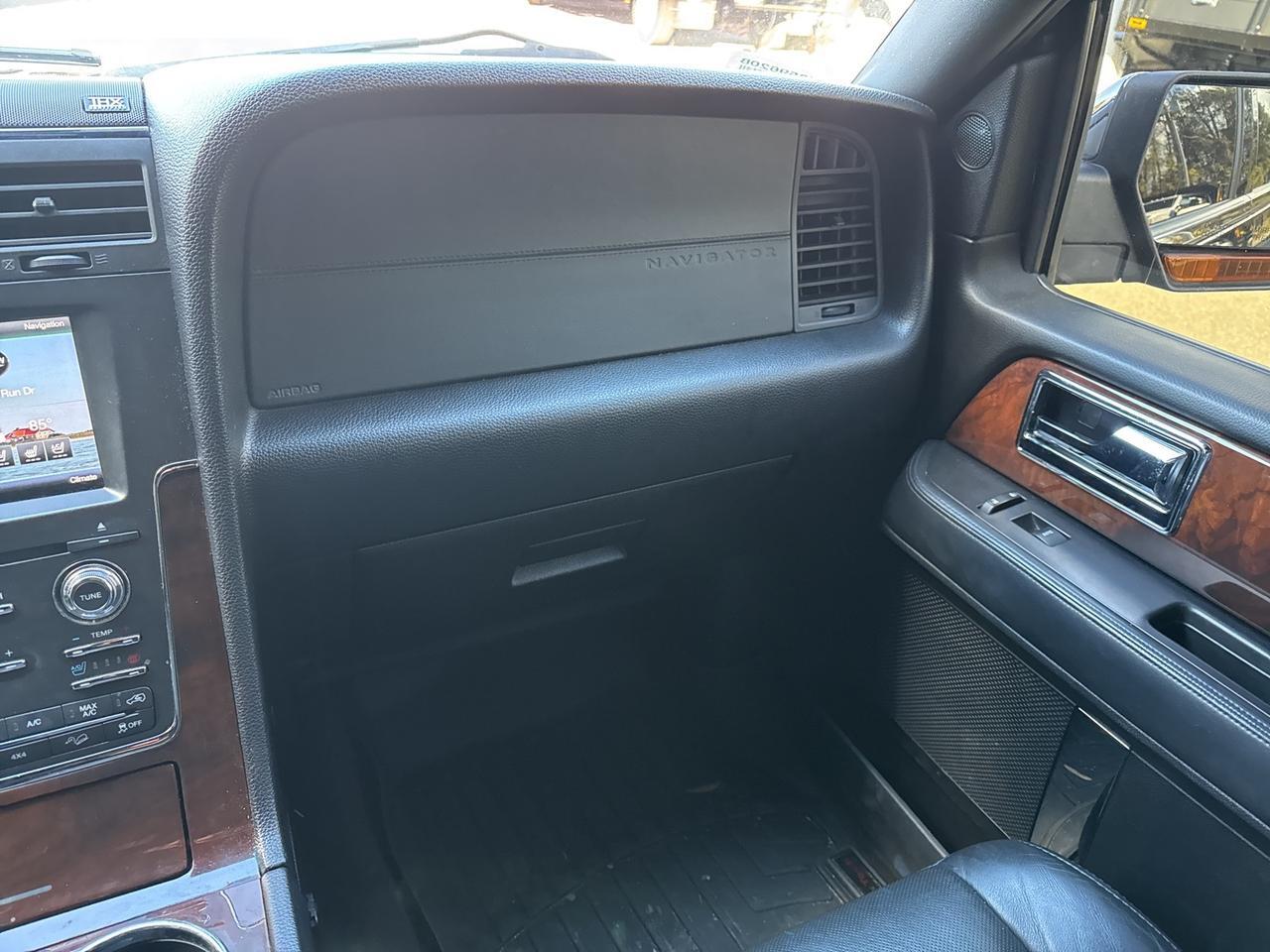 2015 Lincoln Navigator Base Warrenton VA