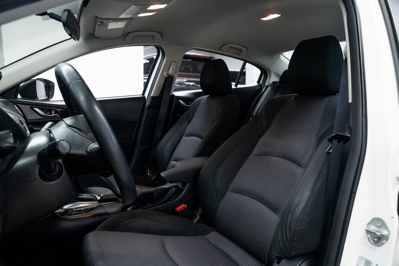 2015 MAZDA Mazda3 i Touring Backup Camera Portland OR