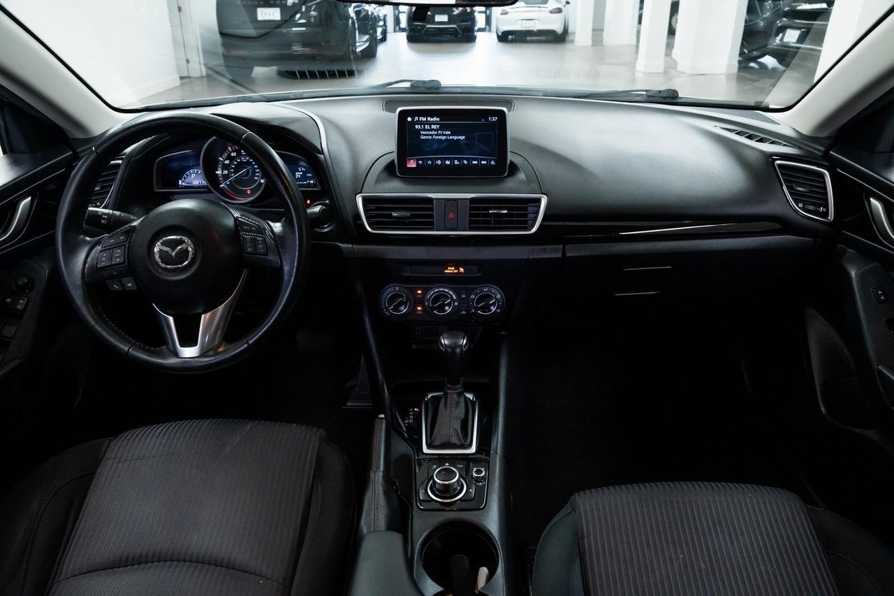 2015 MAZDA Mazda3 i Touring Backup Camera Portland OR