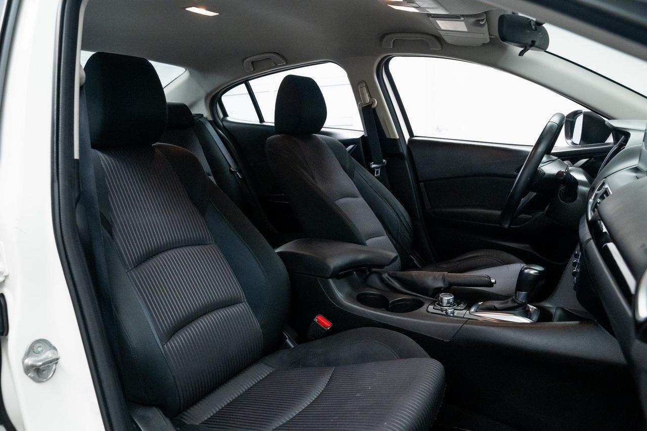 2015 MAZDA Mazda3 i Touring Backup Camera Portland OR