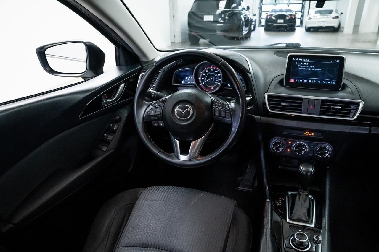 2015 MAZDA Mazda3 i Touring Backup Camera Portland OR