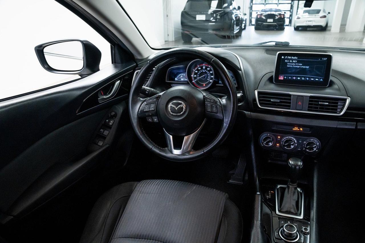 2015 MAZDA Mazda3 i Touring Backup Camera Portland OR