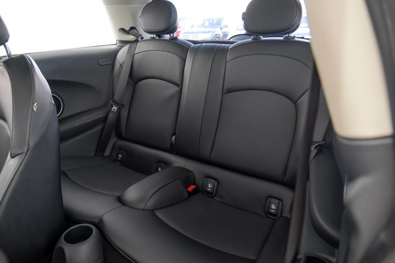 2015 MINI Cooper S AUTOMATIC PANORAMA LEATHER SEATS KEYLESS START BLUETOOTH CRUISE CONTROL ALLOY WHEELS Carrollton TX