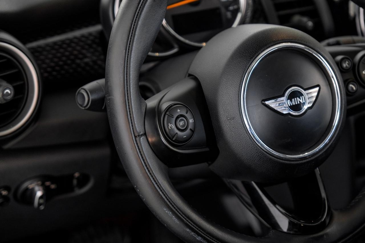 2015 MINI Cooper S AUTOMATIC PANORAMA LEATHER SEATS KEYLESS START BLUETOOTH CRUISE CONTROL ALLOY WHEELS Carrollton TX