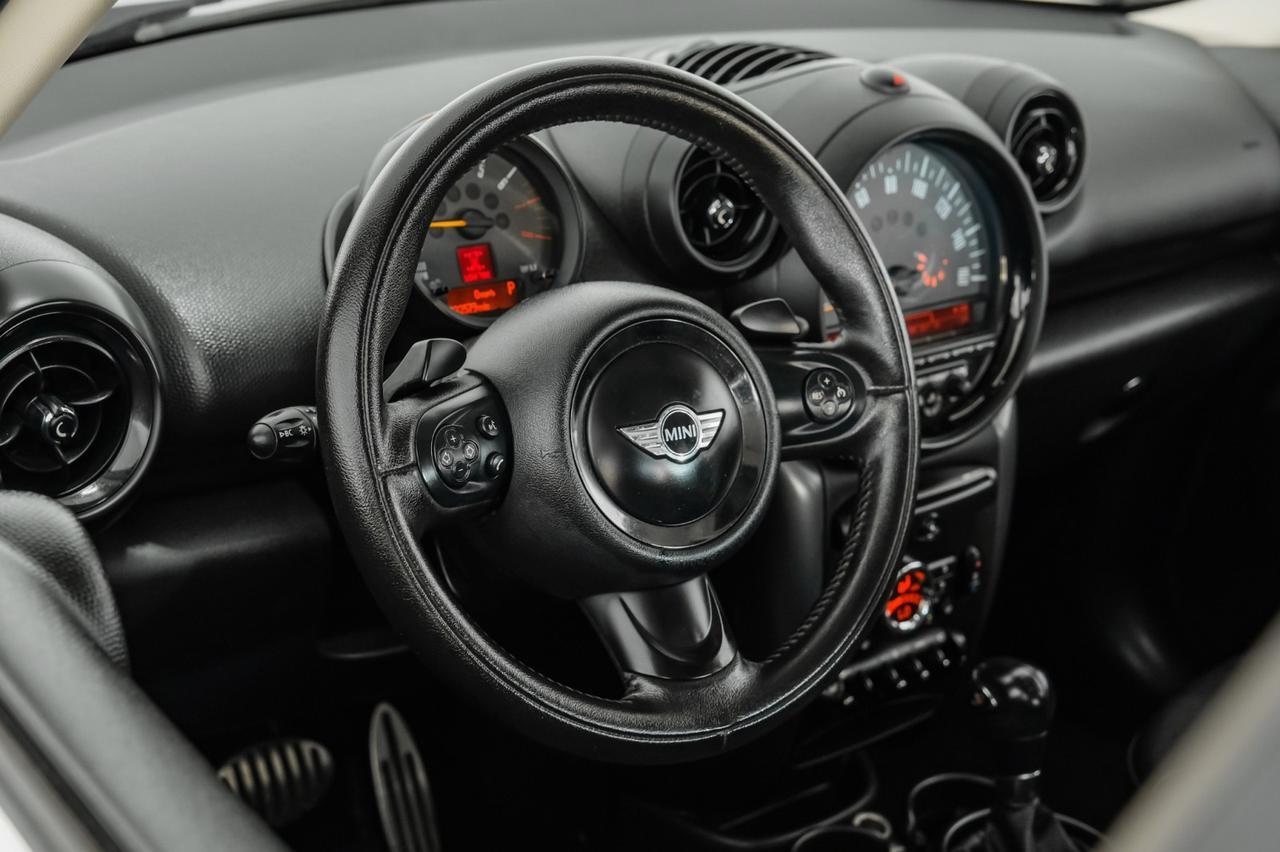 2015 MINI Countryman S AWD PANORAMA LEATHER HEATED SEATS PUSH BUTTON START BLUETOOTH PADDLE SHIFTERS Carrollton TX