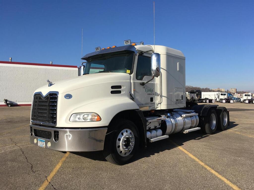 2015 Mack CXU613 Flat Top Eau Claire MN 2015 Mack CXU613 Flat Top Eau Claire MN