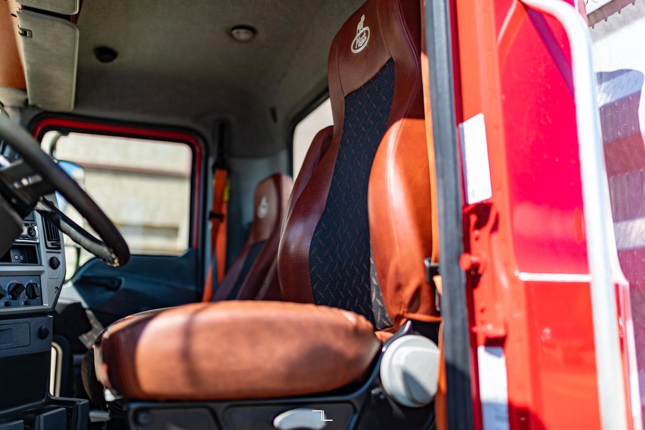 2015 Mack Pinnacle CXU 613 Daycab Tractor Diesel Red Deer AB