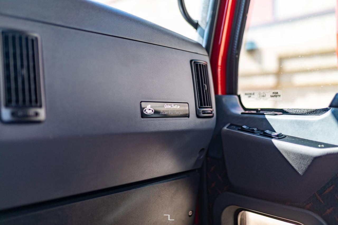 2015 Mack Pinnacle CXU 613 Daycab Tractor Diesel Red Deer AB